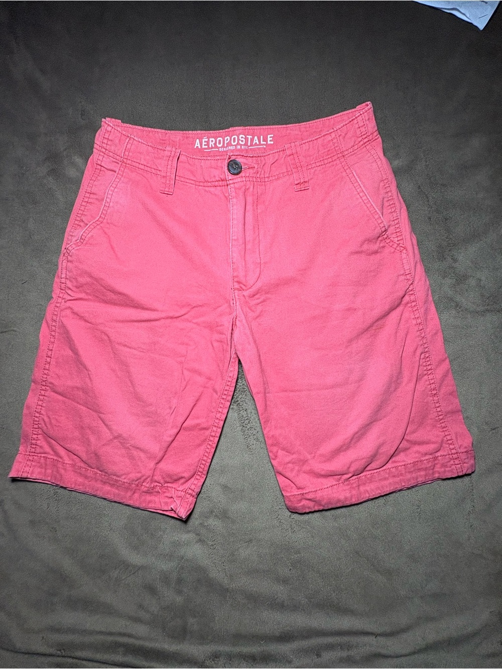 Aeropostale Red Khaki Shorts - Size 30 ❤️☀️
